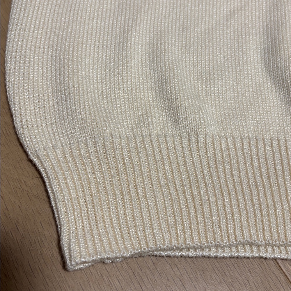 Vintage (S) MISTER LEONARD Floral Embroidered Cream Knit Sweater Top Wood Beads - Picture 9 of 13